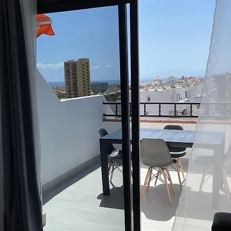 Edificio Primavera Cristianos Apartment *