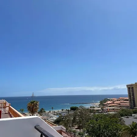 Edificio Primavera Cristianos * 아로나